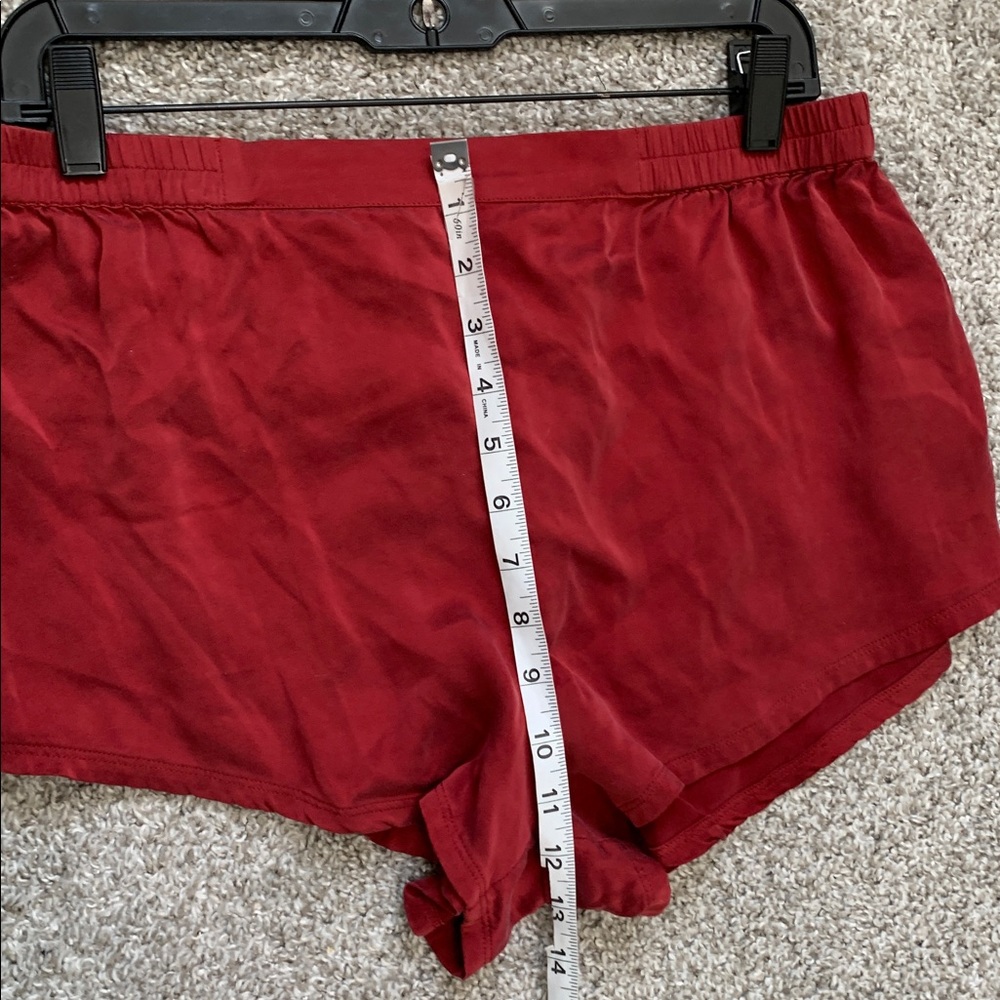Quince Red Silk Shorts Size Large - Picture 7 of 9